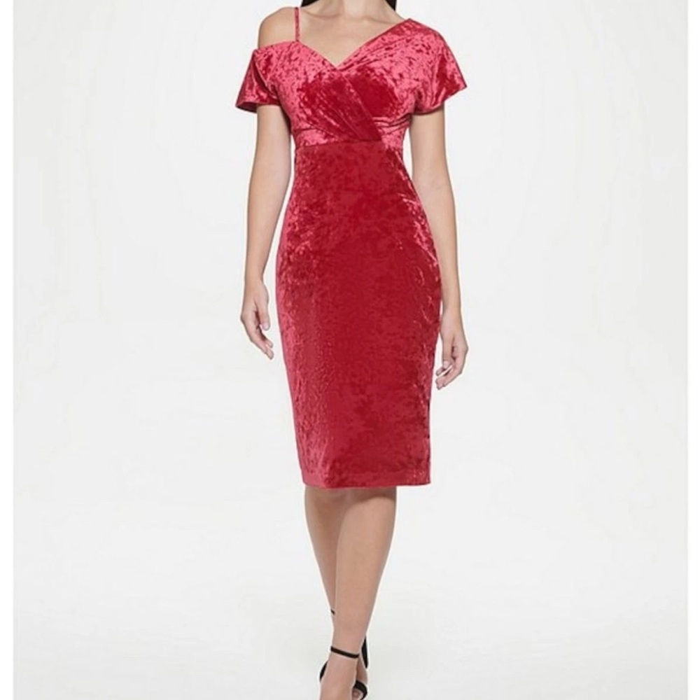 GUESS Womens Short Sleeve Surplice Neckline Below The Knee Formal Sheath Dress.
